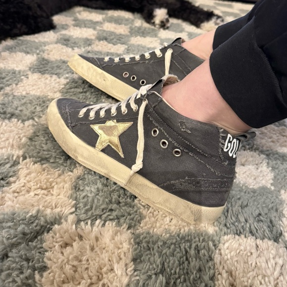 Size 40 Mid Stars Golden Goose - Picture 1 of 4
